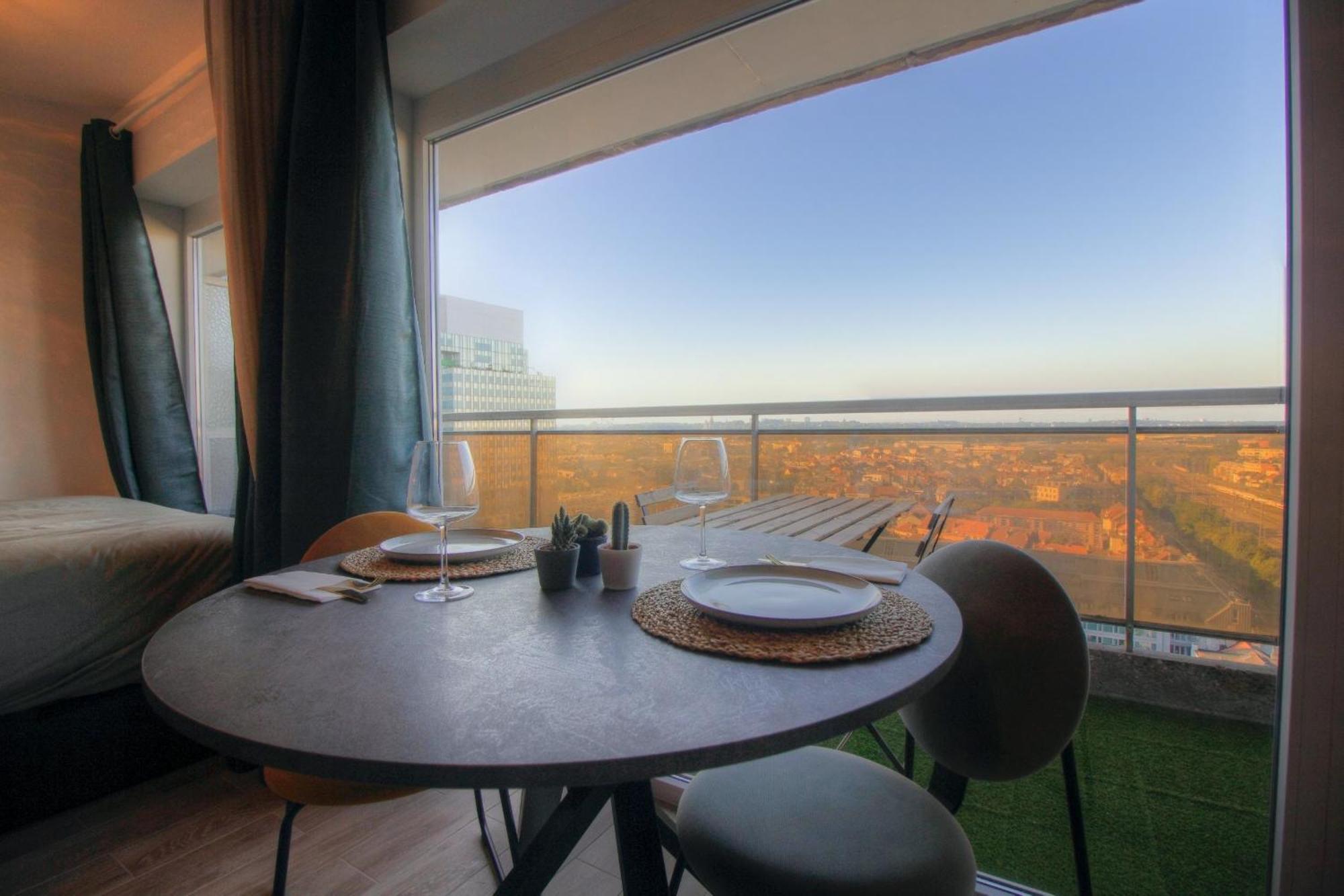 Studio Avec Vue Panoramique Et Parking Gratuit บรัสเซลส์ ภายนอก รูปภาพ